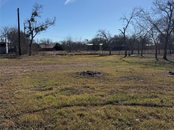 105 Russell ST, Liberty Hill, TX 78642