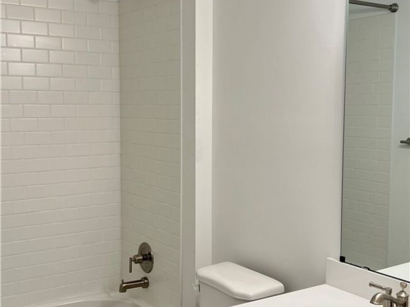 2160 Myla Way, Amherst, OH 44001 Photo 15