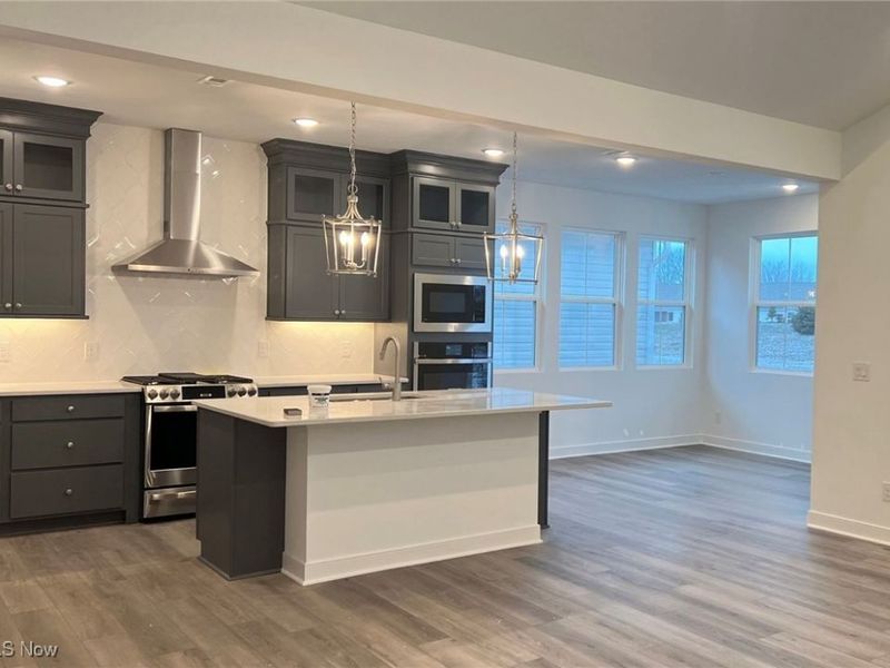 2160 Myla Way, Amherst, OH 44001 Photo 3