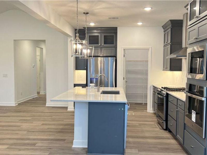 2160 Myla Way, Amherst, OH 44001 Photo 5