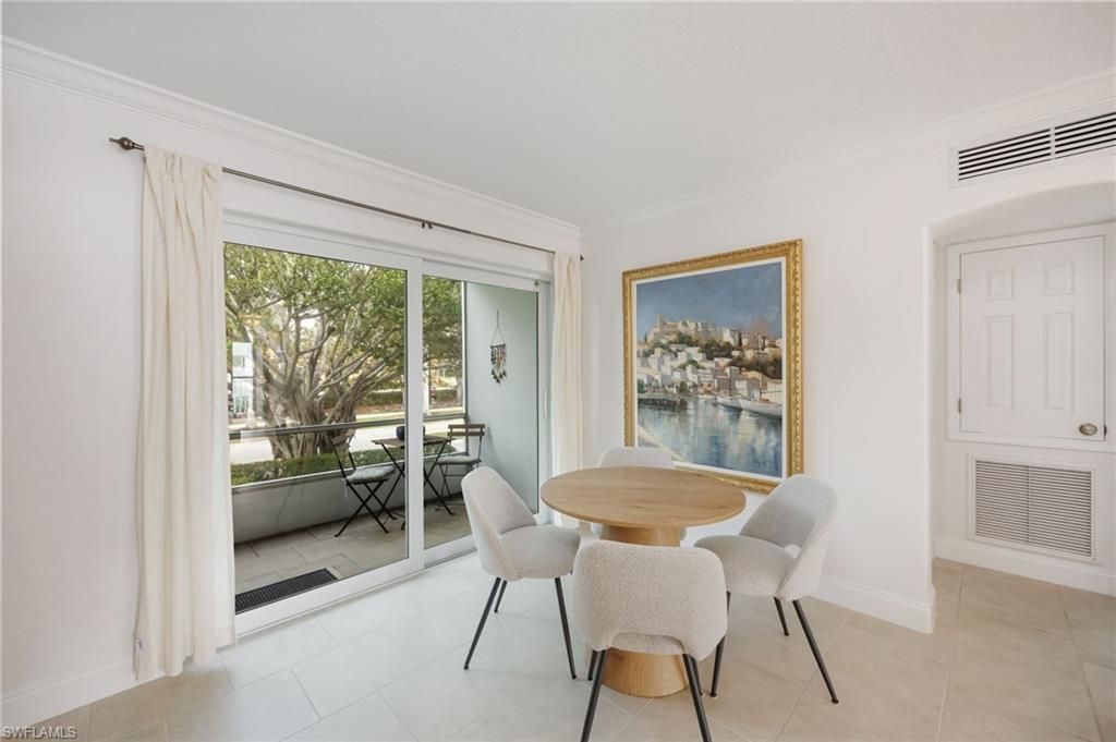 72 7th St S, Unit 206, Naples, FL 34102 Photo