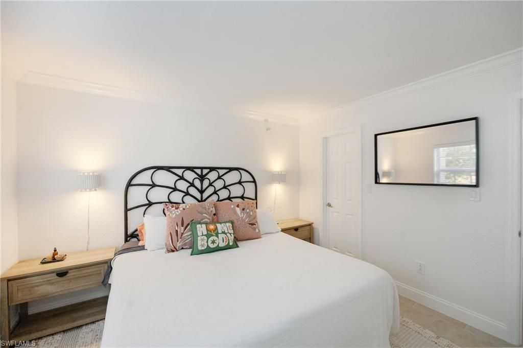 72 7th St S, Unit 206, Naples, FL 34102 Photo