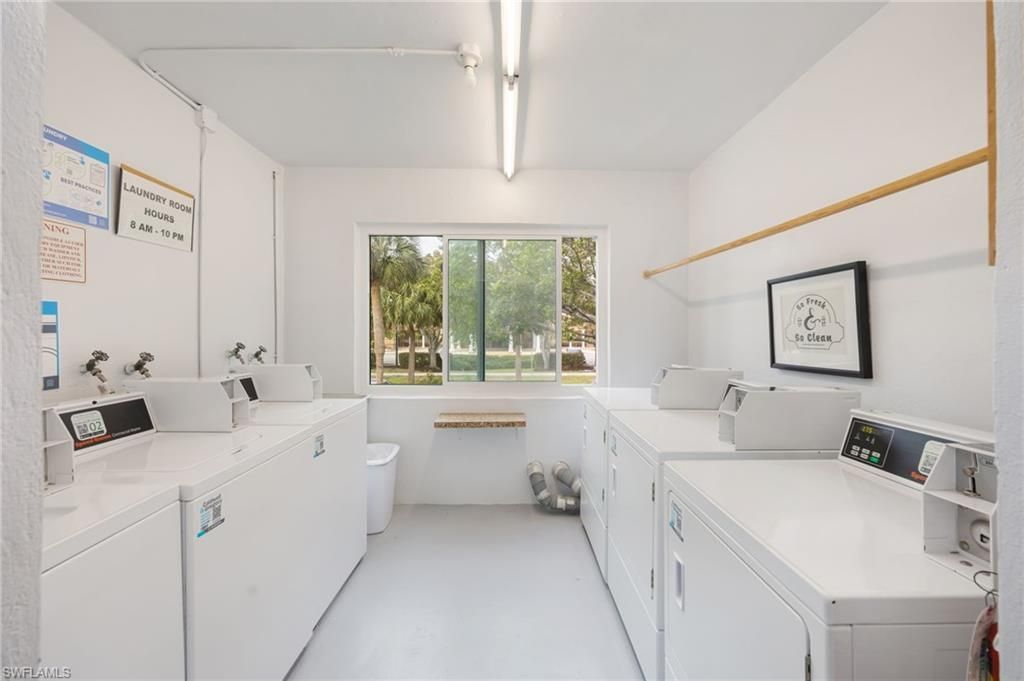 72 7th St S, Unit 206, Naples, FL 34102 Photo