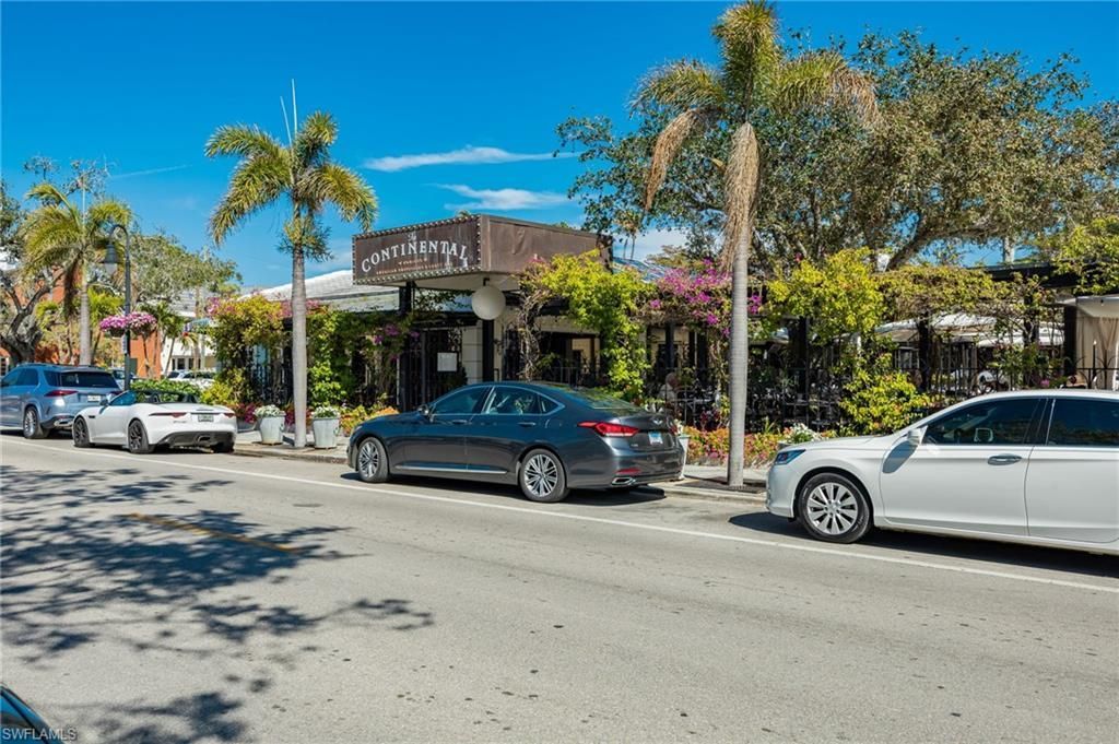 72 7th St S, Unit 206, Naples, FL 34102 Photo
