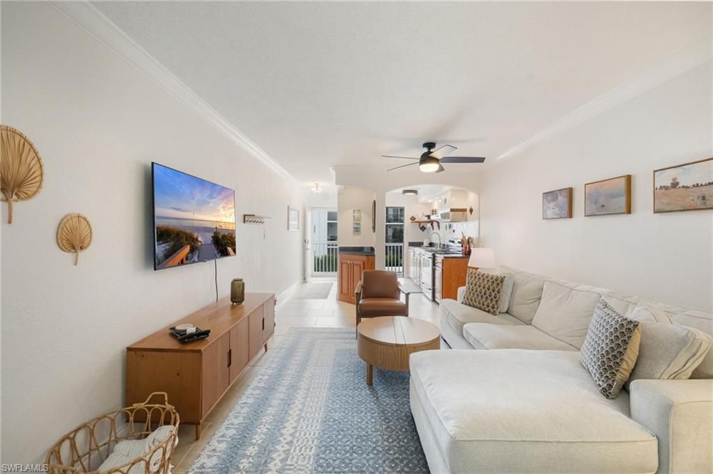 72 7th St S, Unit 206, Naples, FL 34102 Photo