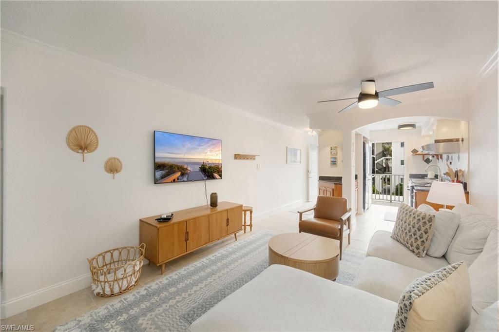 72 7th St S, Unit 206, Naples, FL 34102 Photo