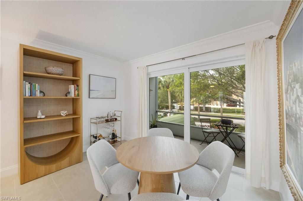 72 7th St S, Unit 206, Naples, FL 34102 Photo