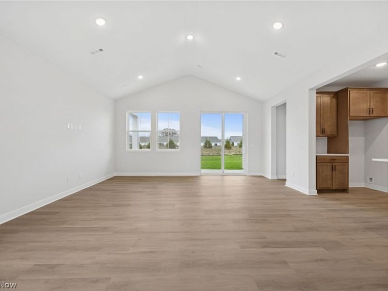 2164 Myla Way, Amherst, OH 44001 Photo 3