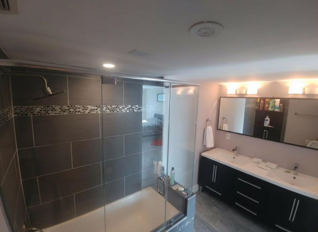 2655 Collins Avenue, Unit 602, Miami Beach, FL 33140 Photo