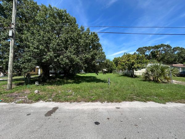 312 N 18th Street, Fort Pierce, FL 34950