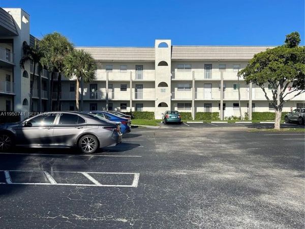 8515 Sunrise Lakes Blvd, Unit 103, Sunrise, FL 33322