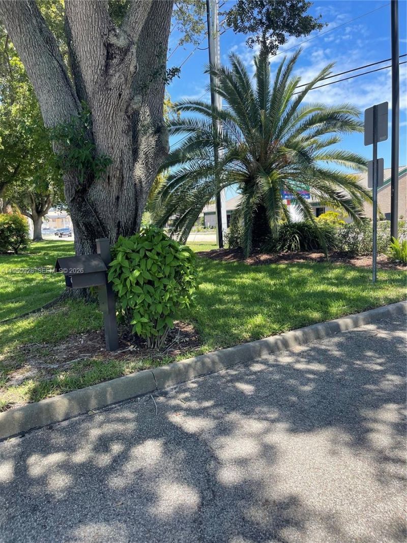 2121 Collier Av , Unit 215, Fort Myers, FL 33901 Photo