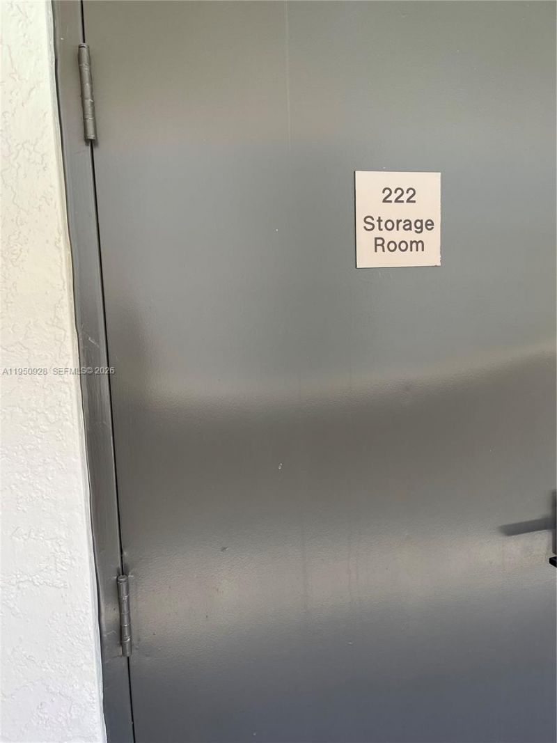 2121 Collier Av , Unit 215, Fort Myers, FL 33901 Photo