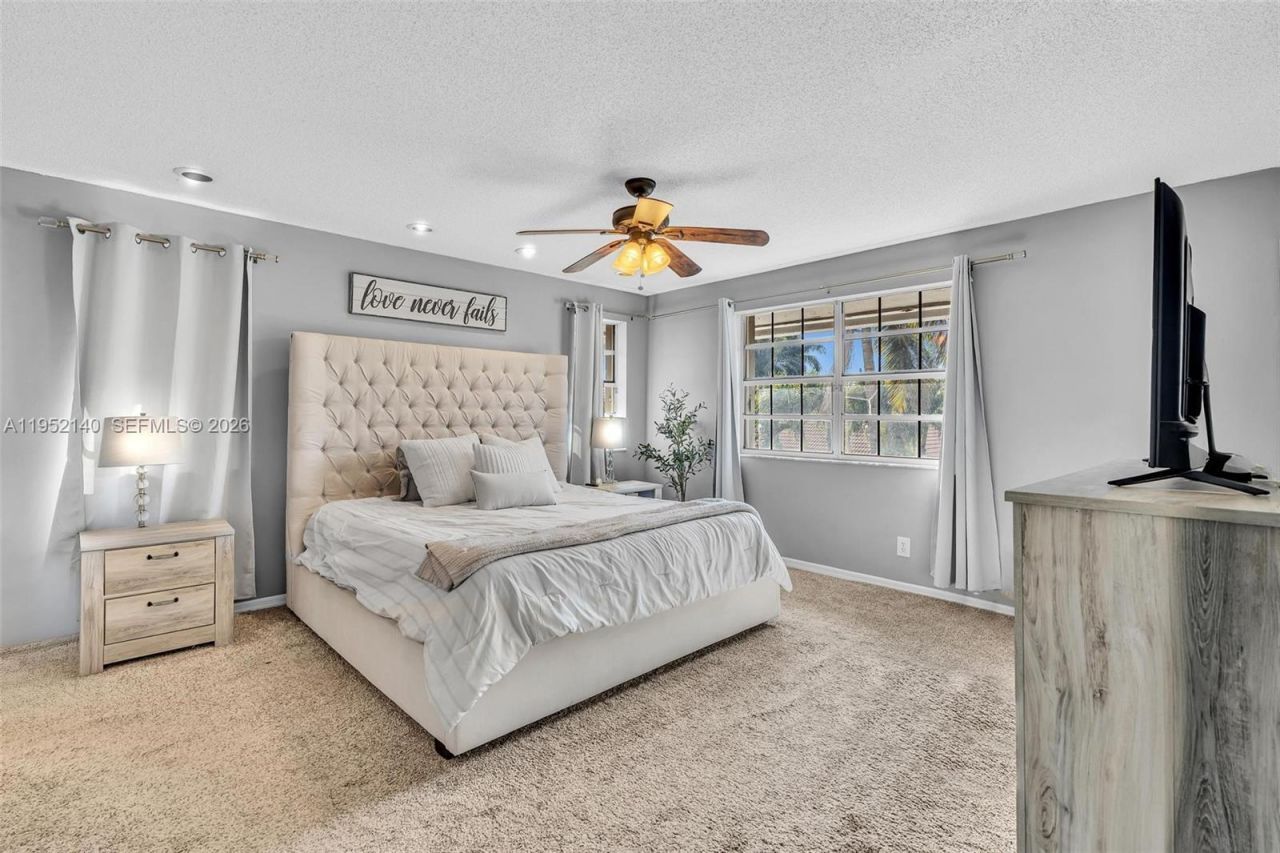 821 Somerset Ave, Davie, FL 33325 Photo