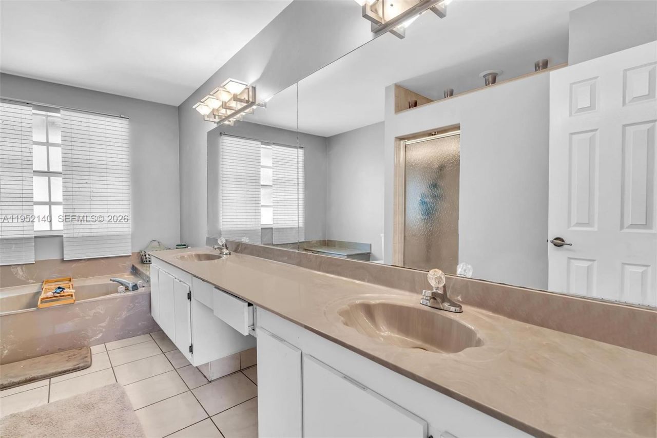 821 Somerset Ave, Davie, FL 33325 Photo