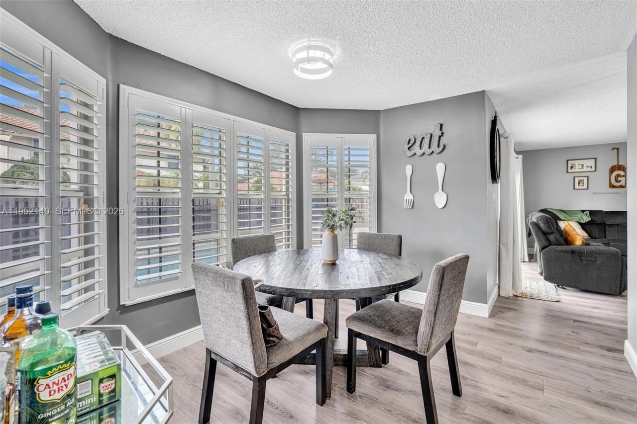 821 Somerset Ave, Davie, FL 33325 Photo