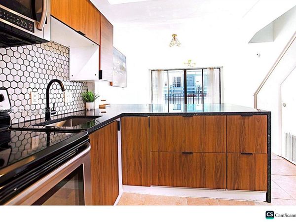 1531 SE 15th St, Unit 5, Fort Lauderdale, FL 33316