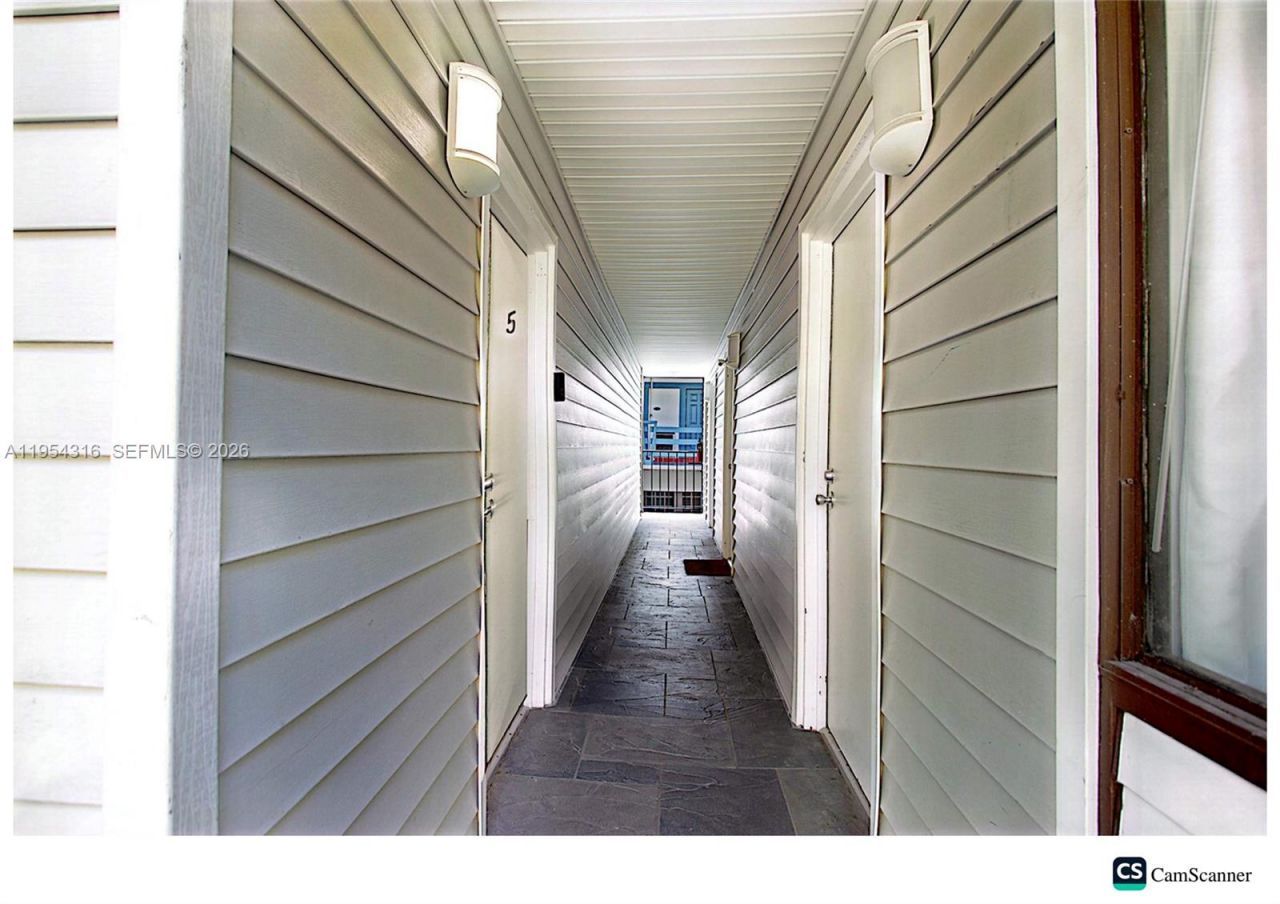 1531 SE 15th St, Unit 5, Fort Lauderdale, FL 33316 Photo