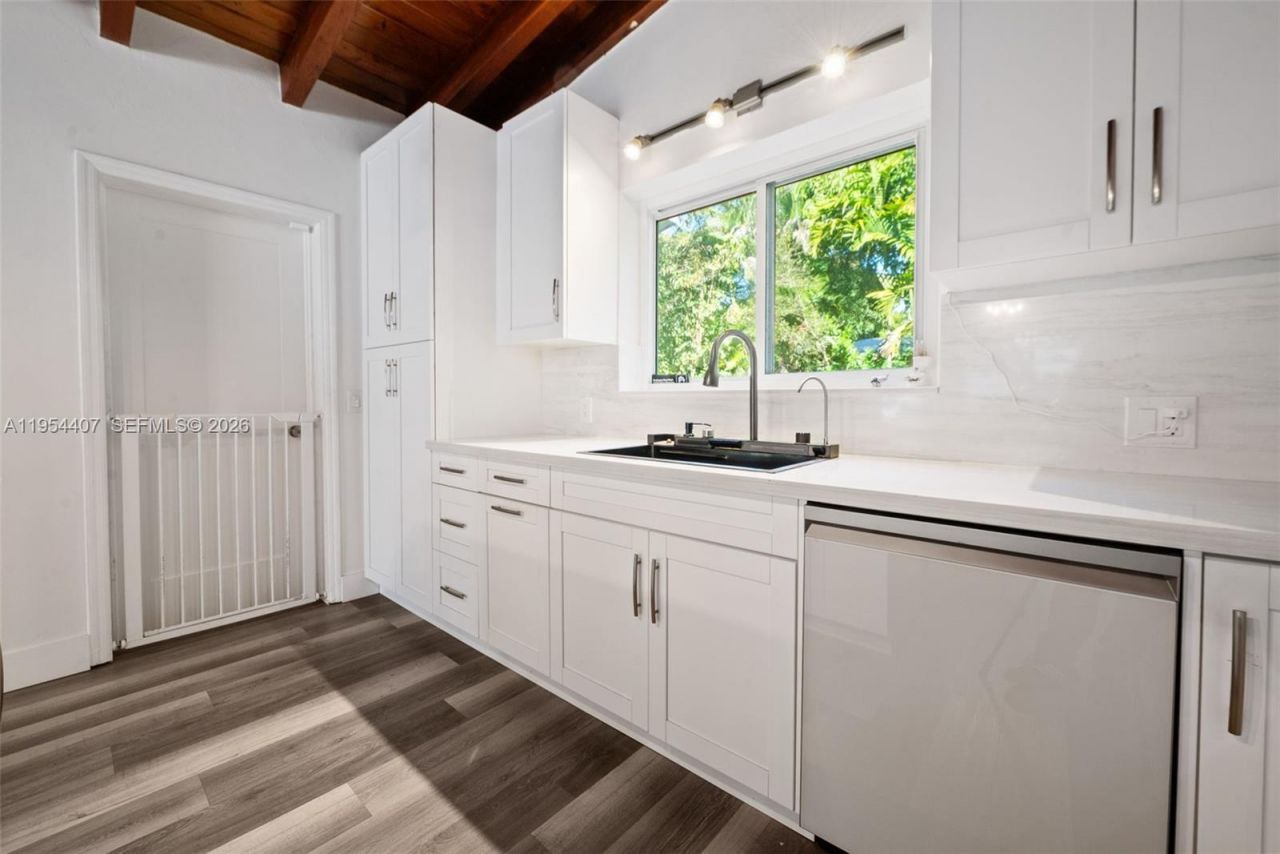 505 NE 132nd Ter, North Miami, FL 33161 Photo