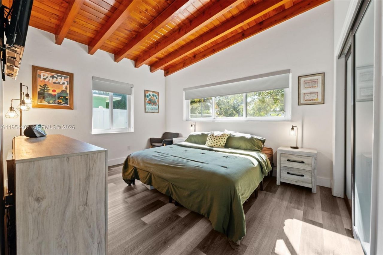 505 NE 132nd Ter, North Miami, FL 33161 Photo