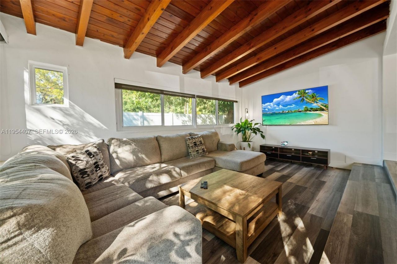 505 NE 132nd Ter, North Miami, FL 33161 Photo