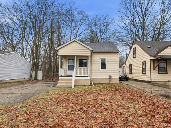 22060 Poinciana Street, Southfield, MI 48033