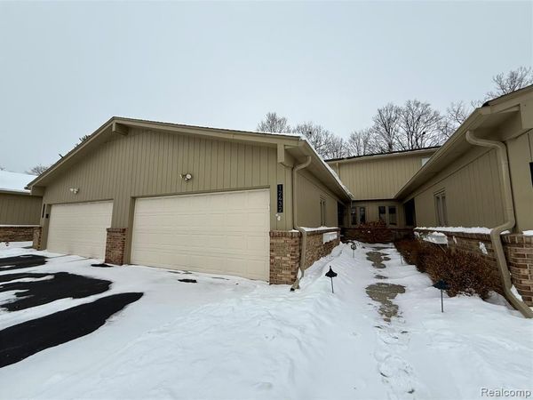 12432 Pinecrest Drive, Plymouth Twp, MI 48170