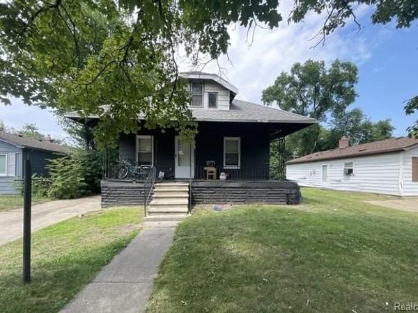 1317 E Muir Avenue, Hazel Park, MI 48030
