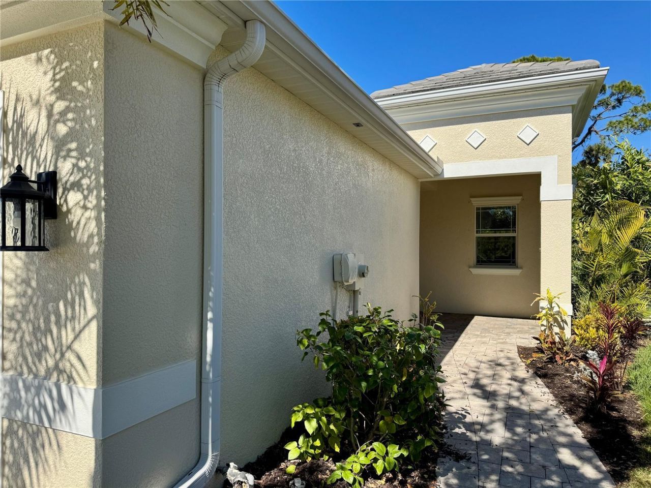 2921 Trustee Avenue, Sarasota, FL 34243 Photo