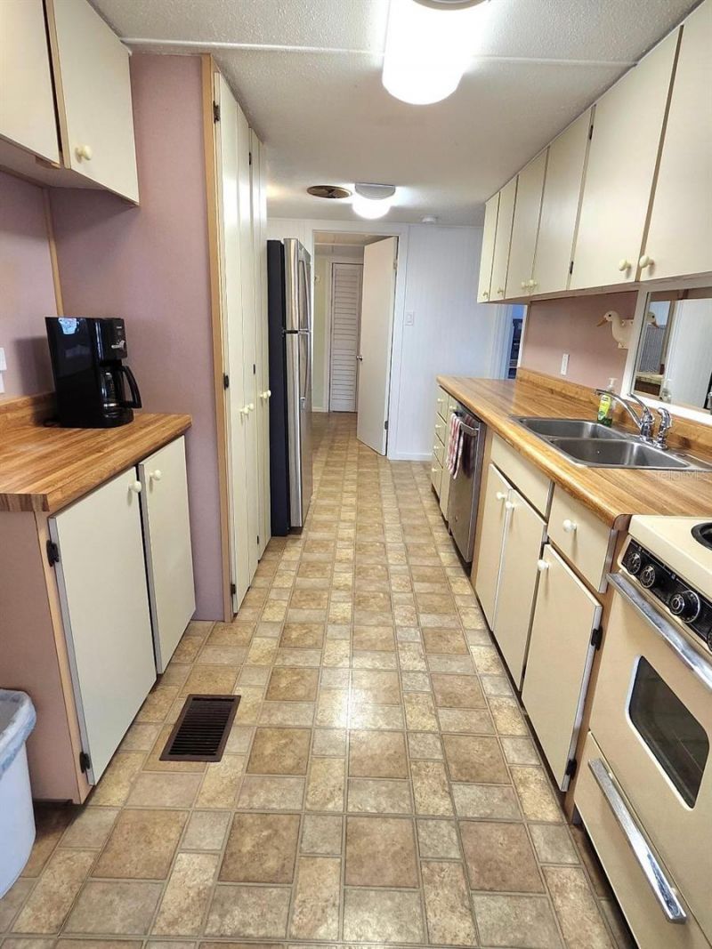 6522 Massachusetts Street, Bradenton, FL 34207 Photo