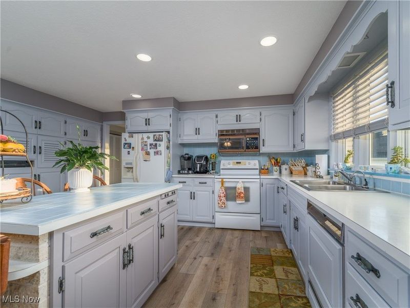 264 Pleasant Valley Road NW, Sugarcreek, OH 44681 Photo 20