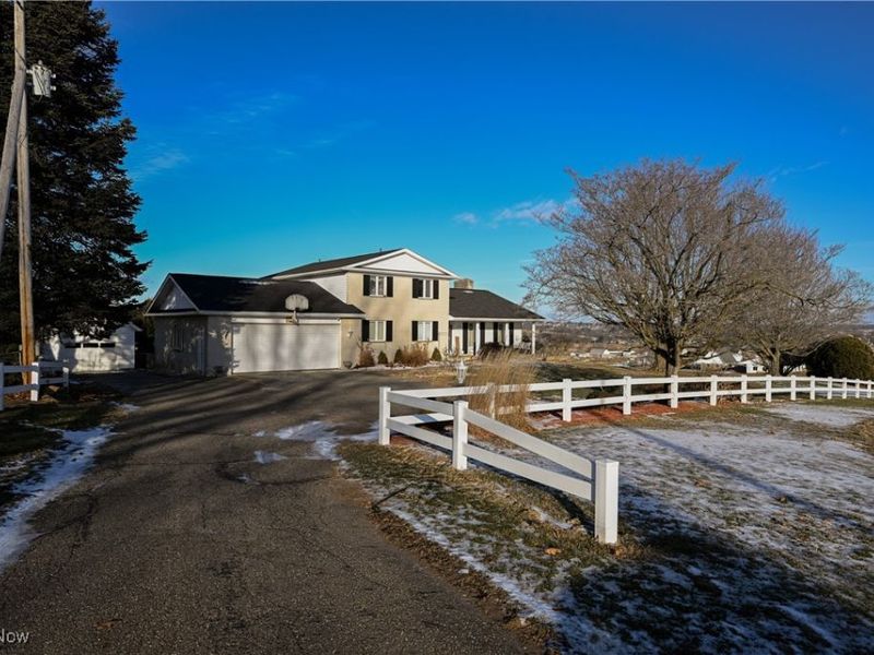 264 Pleasant Valley Road NW, Sugarcreek, OH 44681 Photo 3