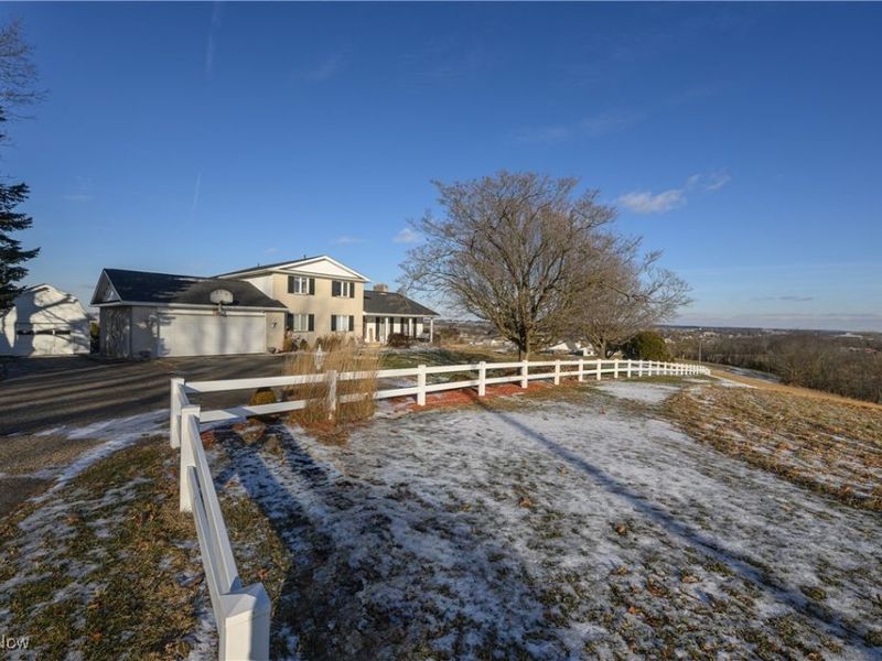 264 Pleasant Valley Road NW, Sugarcreek, OH 44681 Photo 4