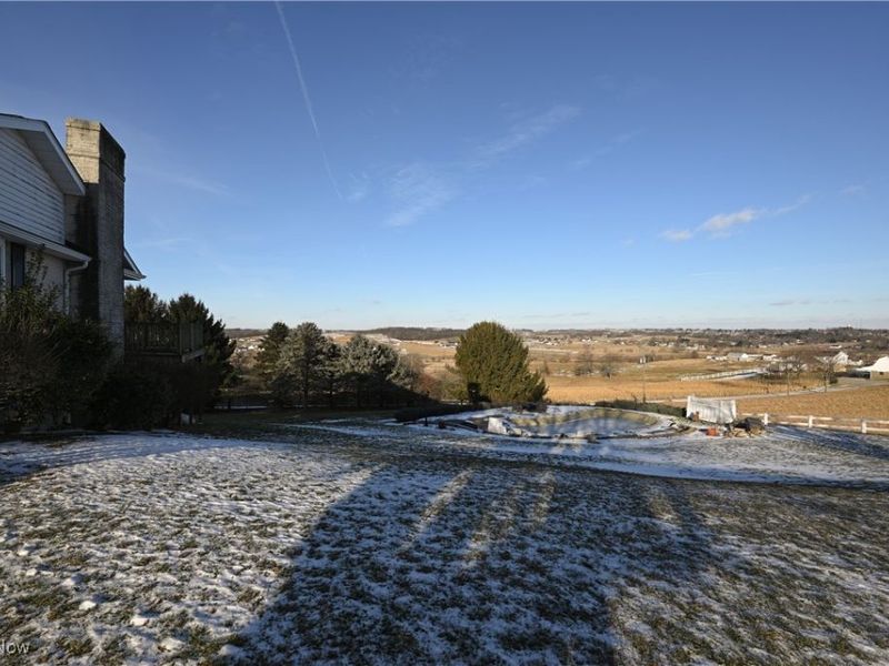 264 Pleasant Valley Road NW, Sugarcreek, OH 44681 Photo 6