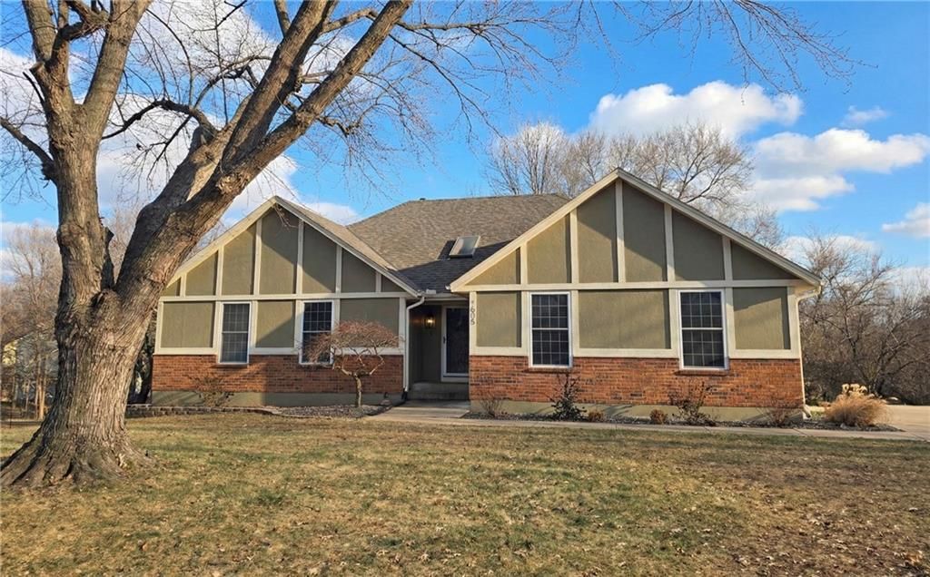 1625 NE Debonair N/a, Lees Summit, MO 64086 Main Photo