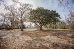 1327 Half Moon Ct. photo 4