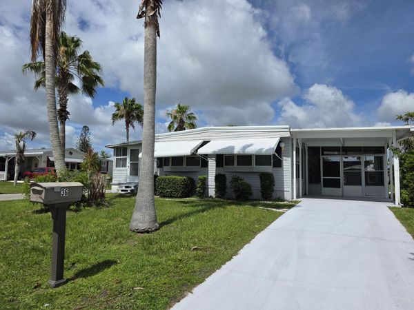36 Grande Vista Way, Port St. Lucie, FL 34952