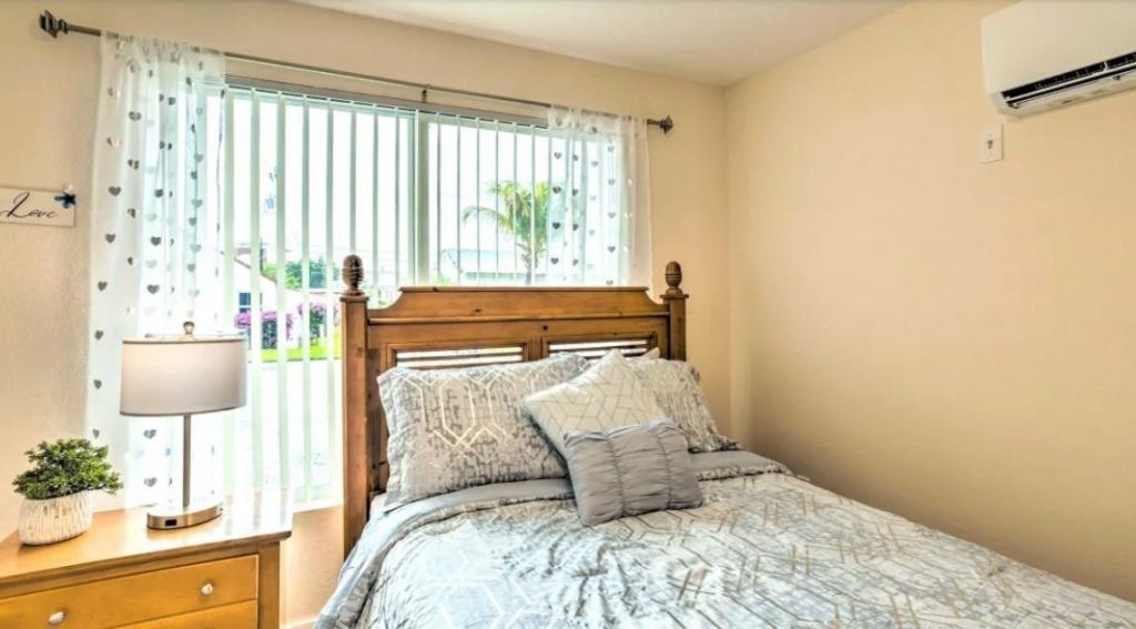 49 E 27th St, Riviera Beach, FL 33404 Photo