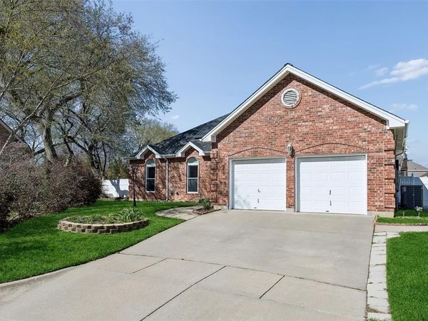 6406 Scotsbluff Court, Arlington, TX 76001