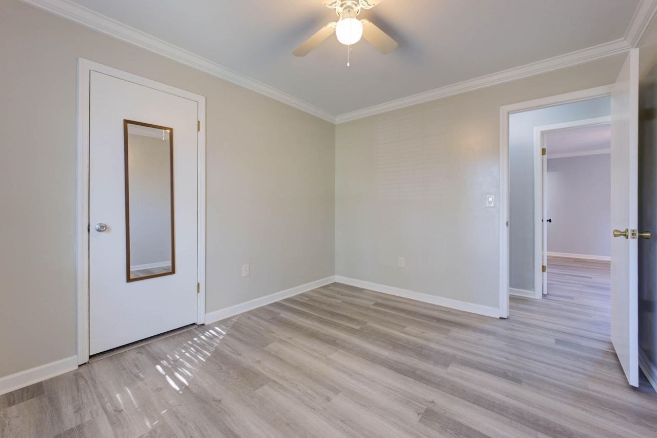 8042 Nova Court Photo 11