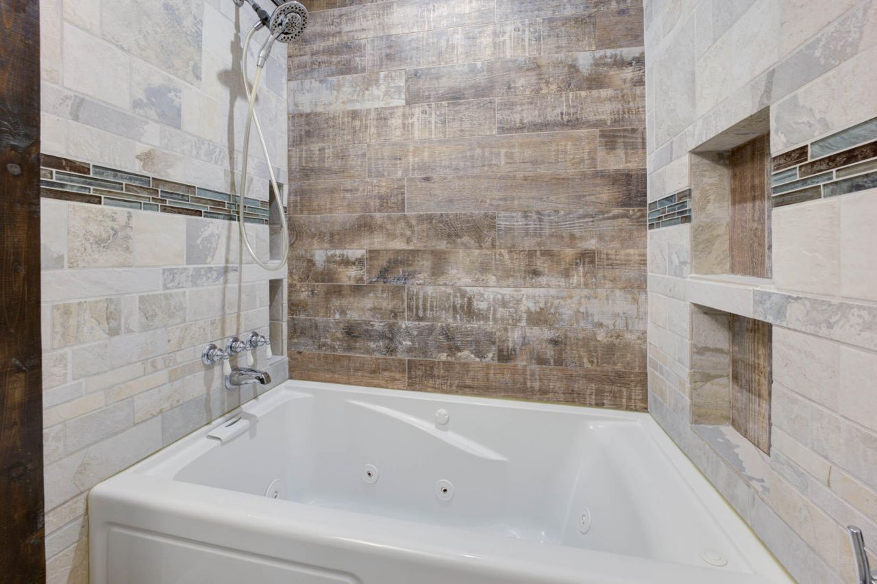 8042 Nova Court Photo 12