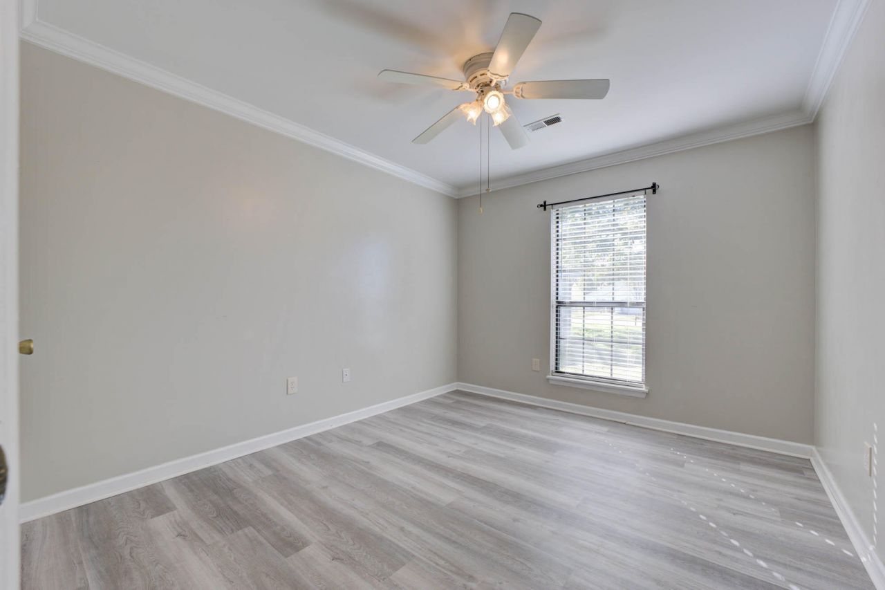 8042 Nova Court Photo 14