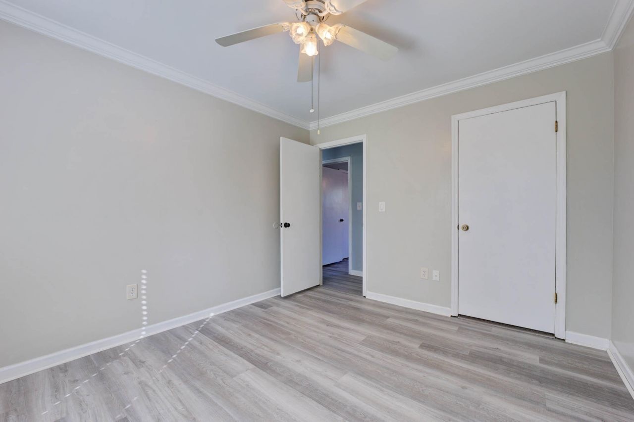 8042 Nova Court Photo 15