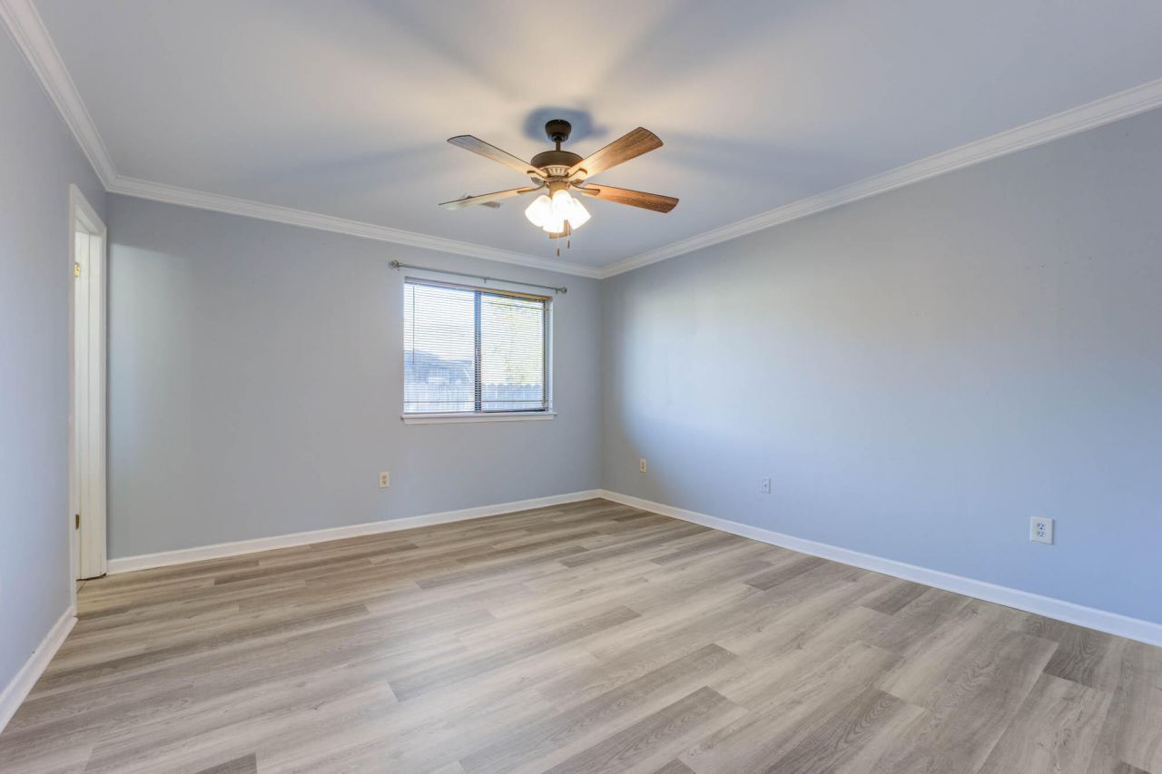 8042 Nova Court Photo 16