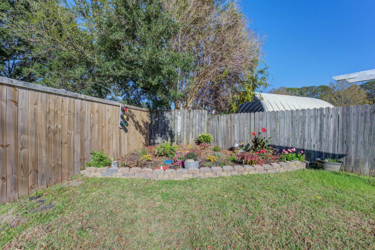 8042 Nova Court Photo 22