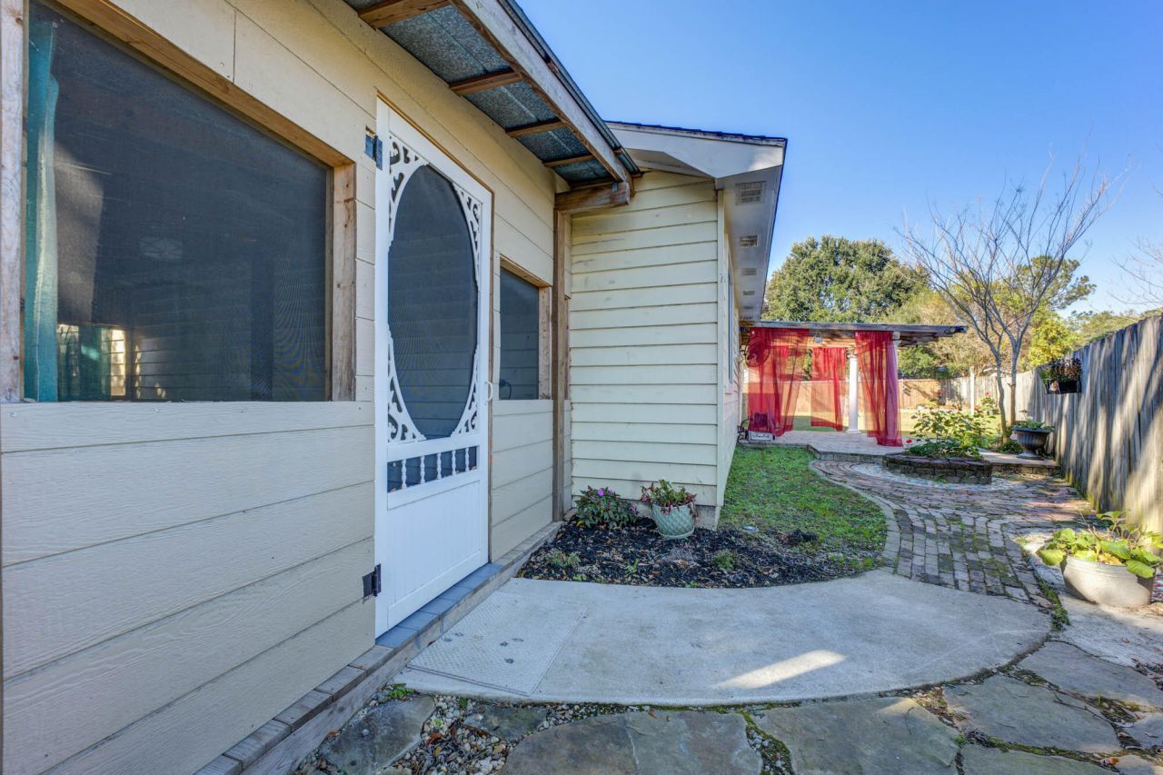 8042 Nova Court Photo 25