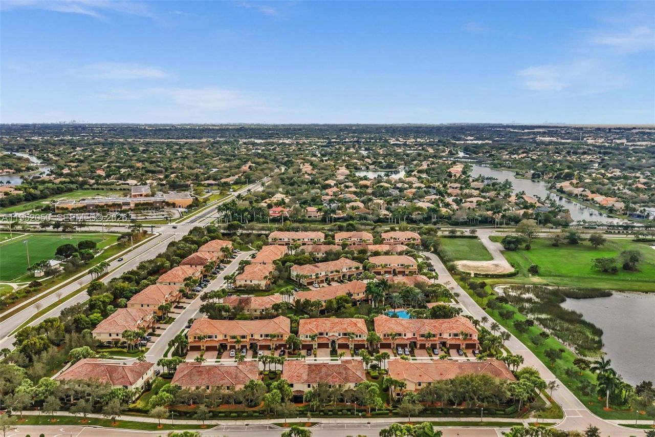 10865 NW 72nd Pl, Parkland, FL 33076 Photo