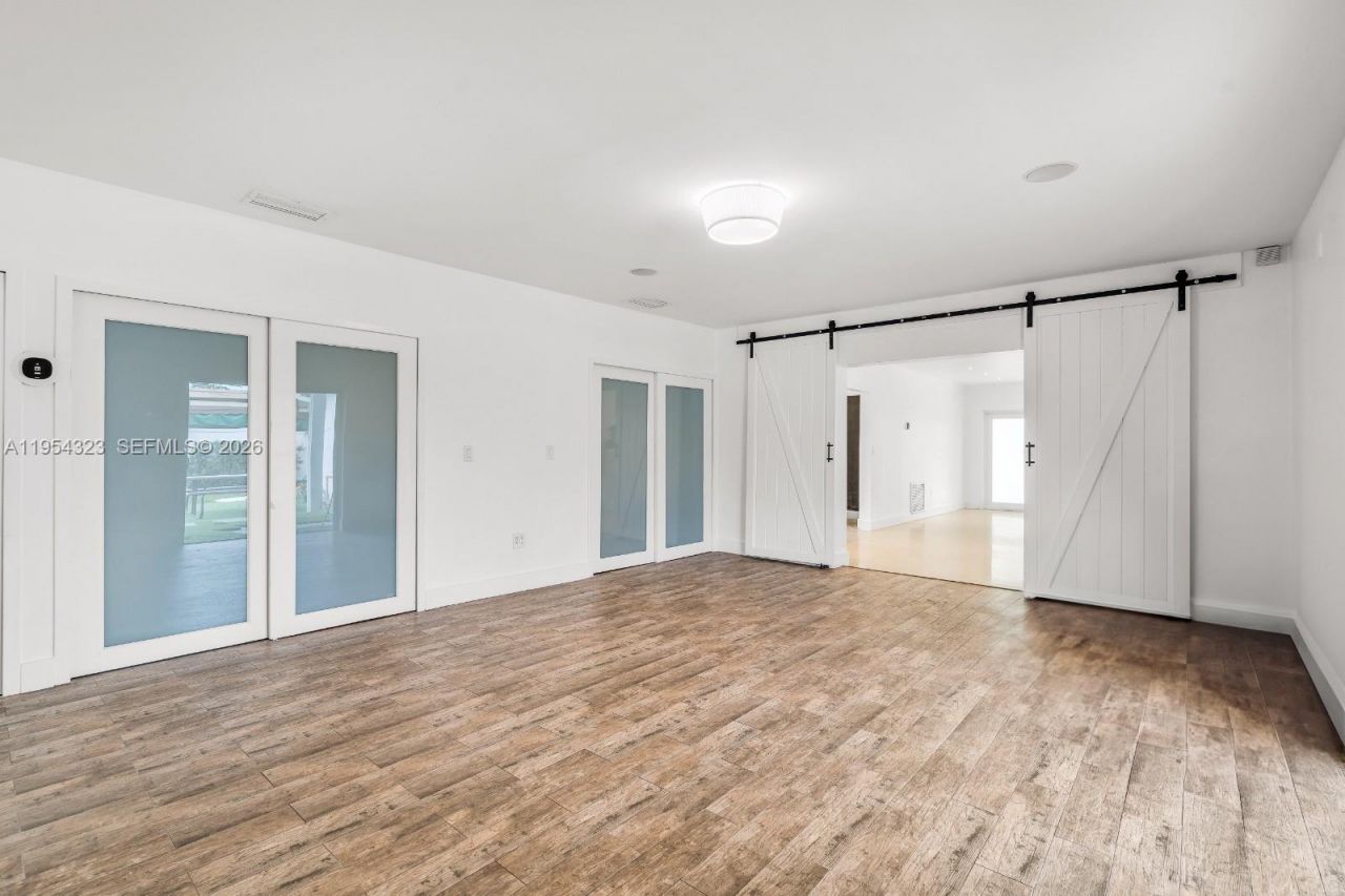 1040 N Royal Poinciana Blvd , Miami Springs, FL 33166 Photo