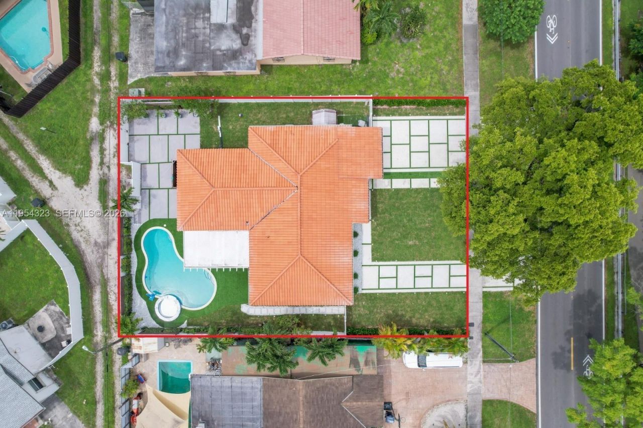 1040 N Royal Poinciana Blvd , Miami Springs, FL 33166 Photo