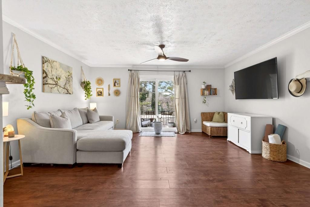 725 Dalrymple Road Ne, Unit 5F, Sandy Springs, GA 30328 Main Photo